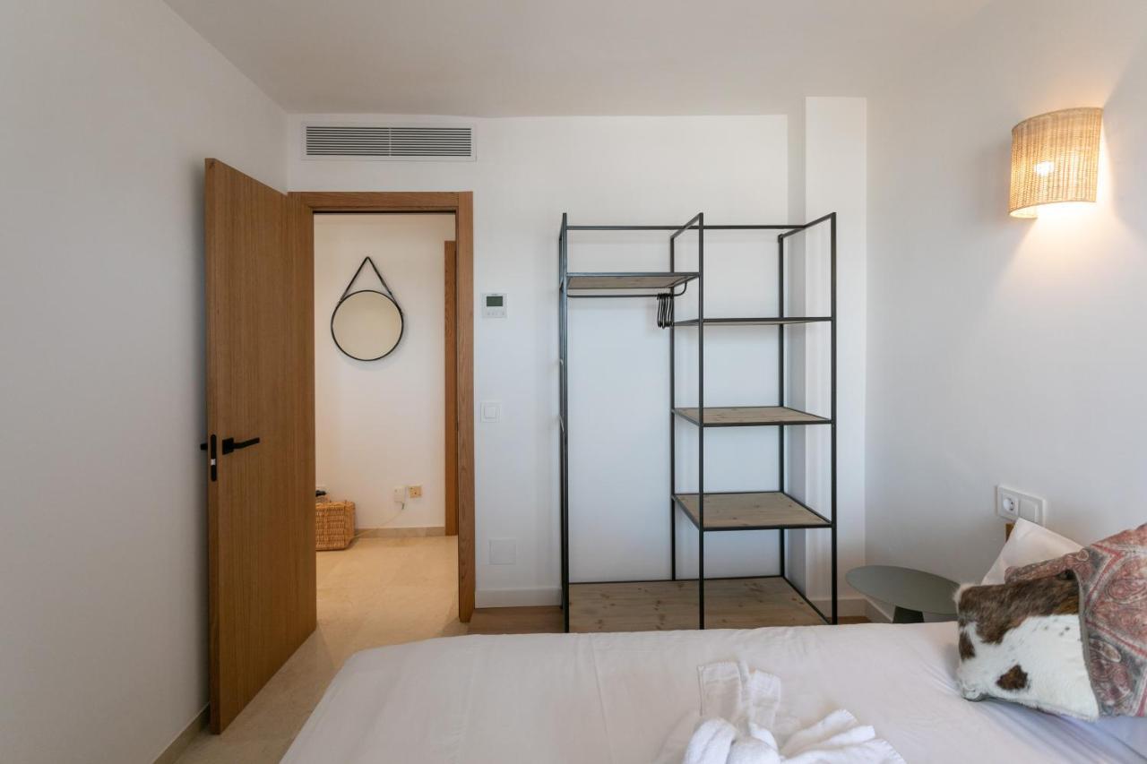 Beachfront Holiday Apartment Lotja 7 - Grupo Berna Colonia de Sant Jordi Bagian luar foto