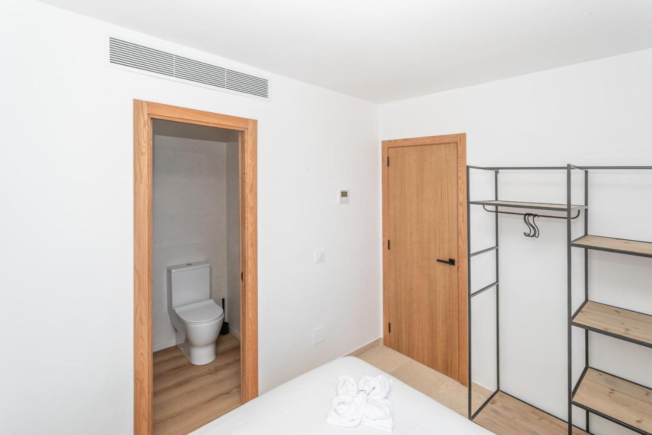 Beachfront Holiday Apartment Lotja 7 - Grupo Berna Colonia de Sant Jordi Bagian luar foto